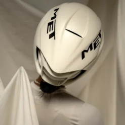Casco Met Manta Mips - Wax White