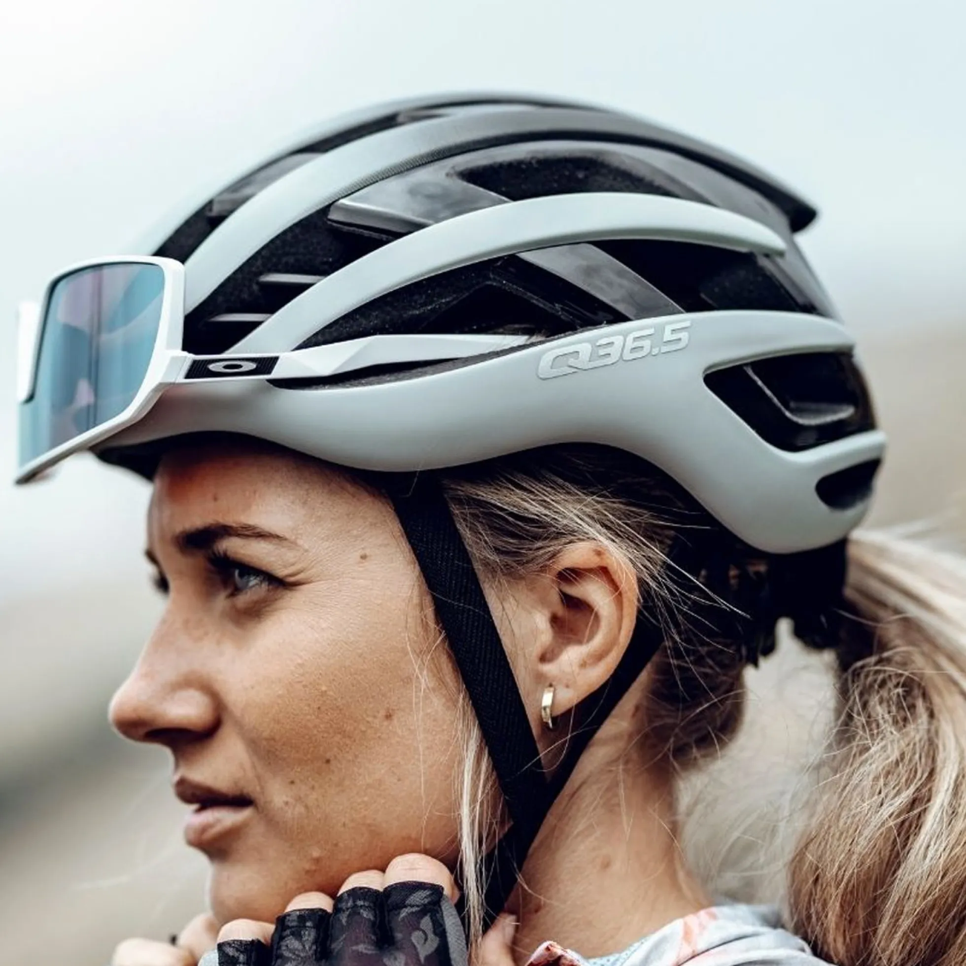 Casco Q36.5 Airbreaker - Grigio