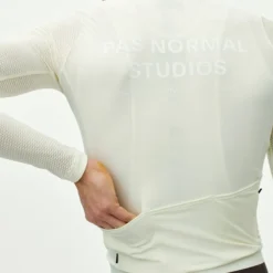 Uomo Pas Normal Studios Maglie*agia aniche unghe Essentia ight -