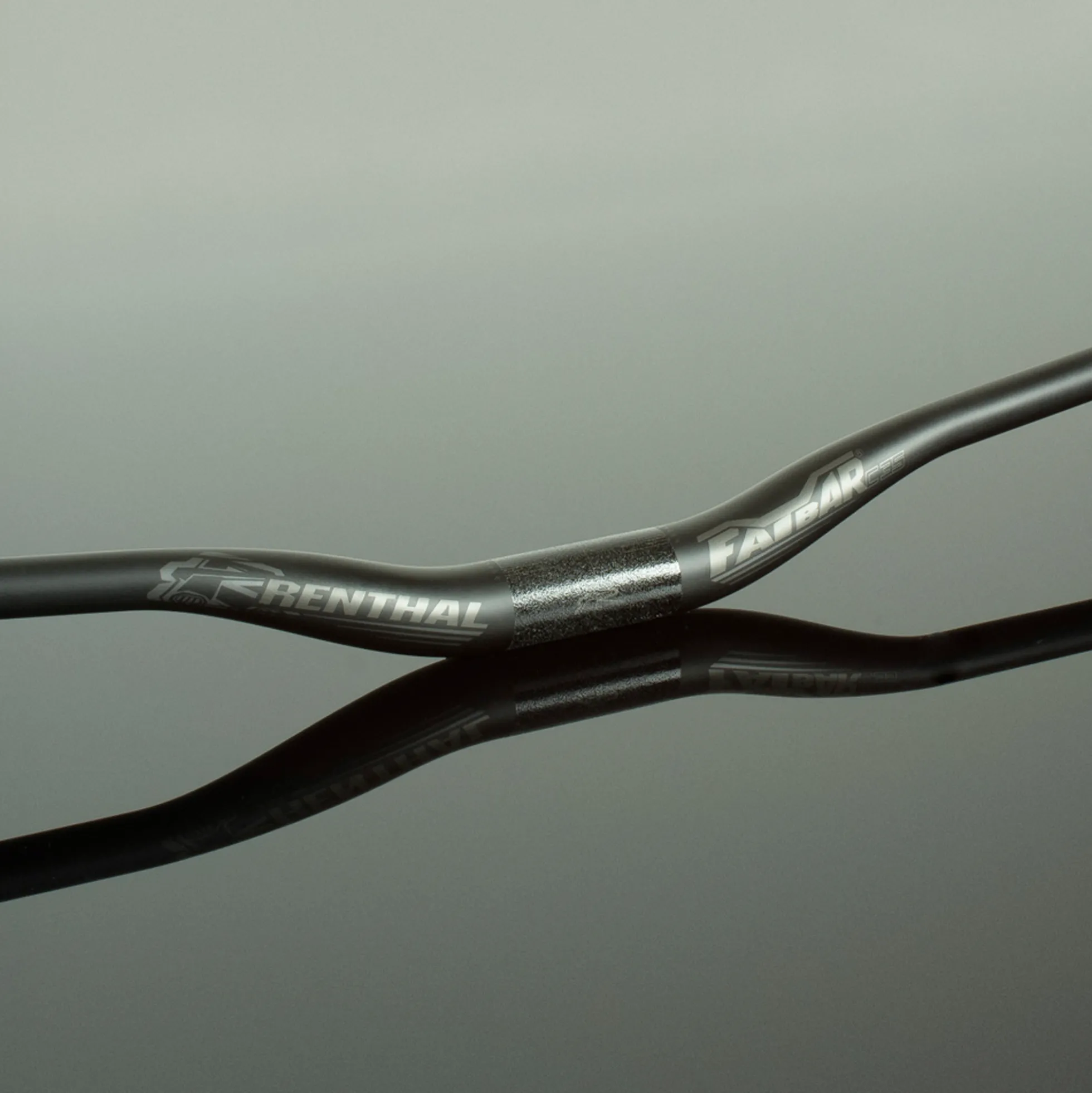Manubrio Renthal Fatbar Carbon 35 20mm Rise - Nero nero