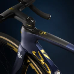 Pinarello Dogma F Disk Red AXS PM Zipp 454 NSW - Pinarello Q36.5