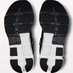 Scarpe On Cloudflyer 5 - Nero bianco